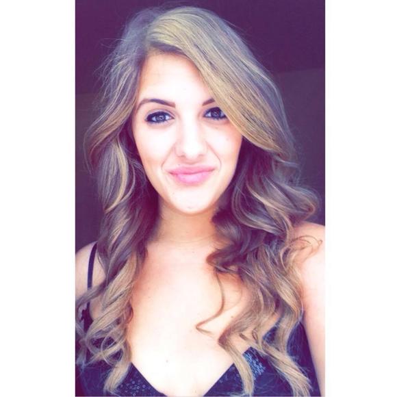 Meet your Posher, Katey - Picture 1 of 1